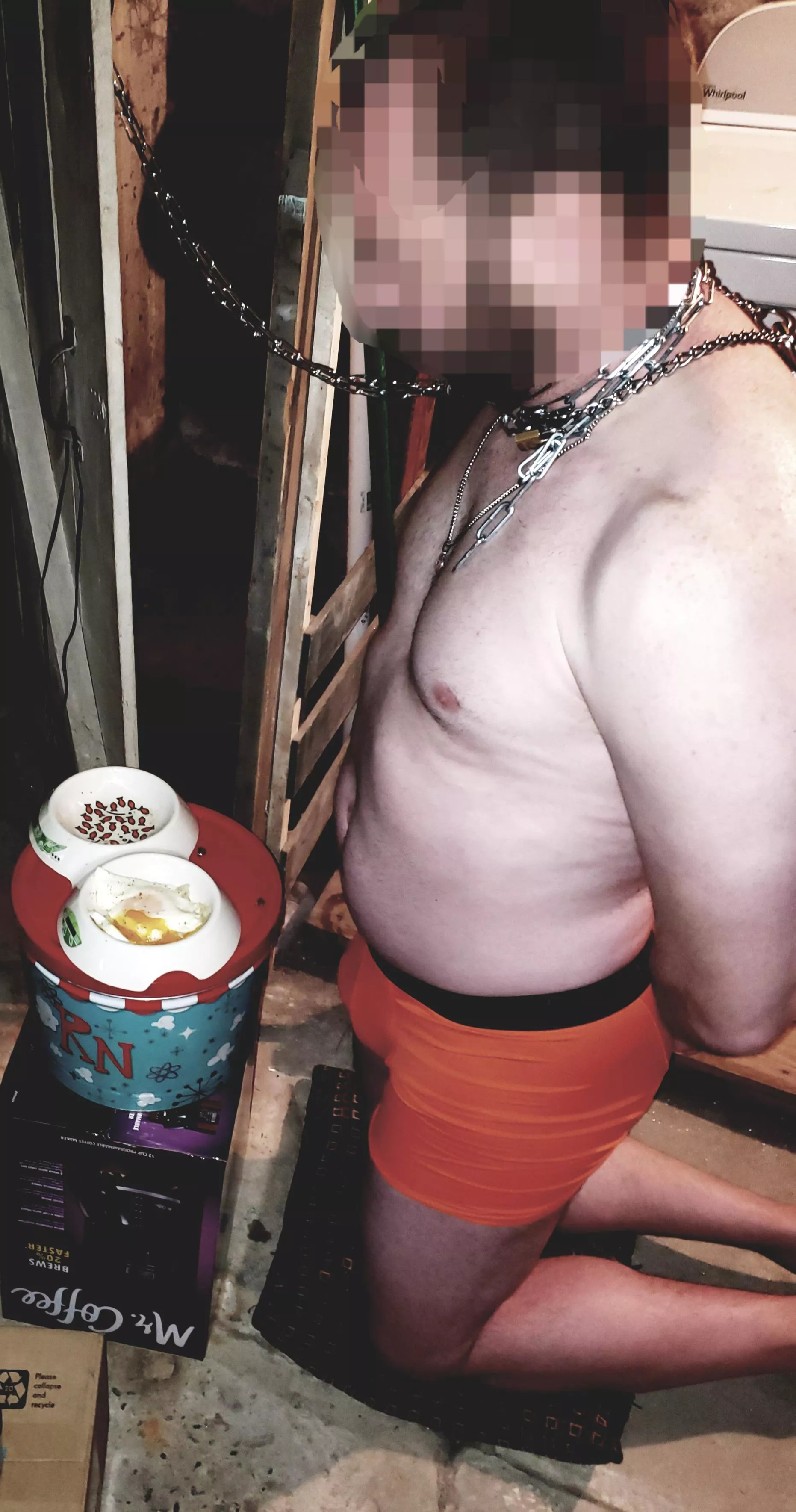 Daydreaming about the very first time I chained up the slave 🥺 not my best work, but at least I gave him a pillow for his knees 😈