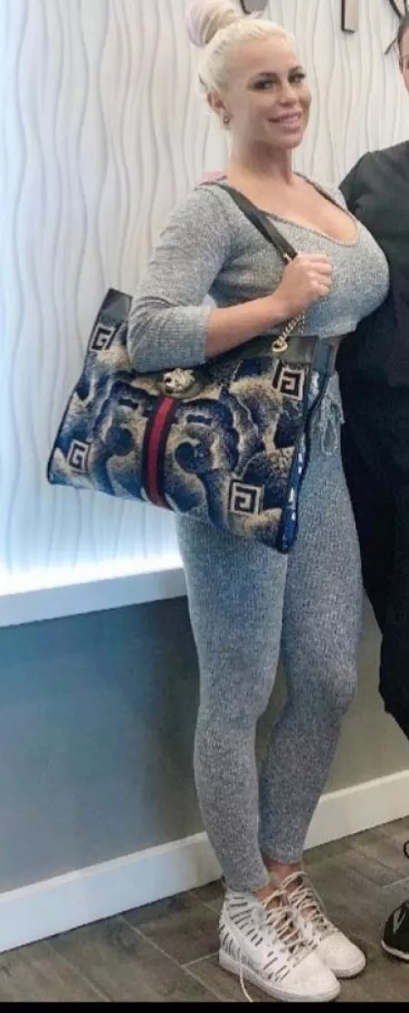 DDana and her GIGANTIC insane rack π