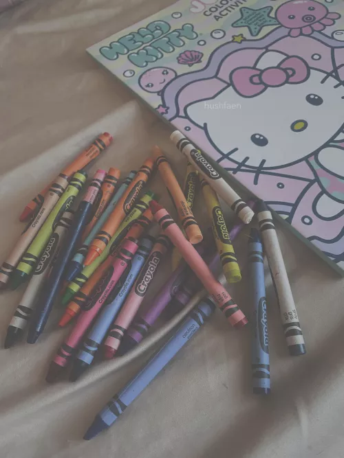 Decided to color for the first time in awhile because I had surgery and keep accidentally pulling the stitches. 🖍🥺 I wish I could give someone all the pictures I color.