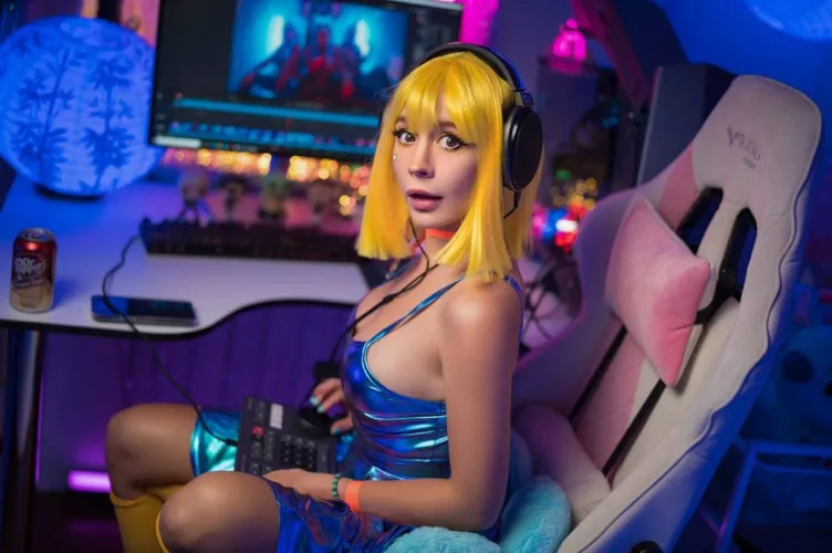 decided to give reddit another shot...do you like my boobs? | Check comments for more