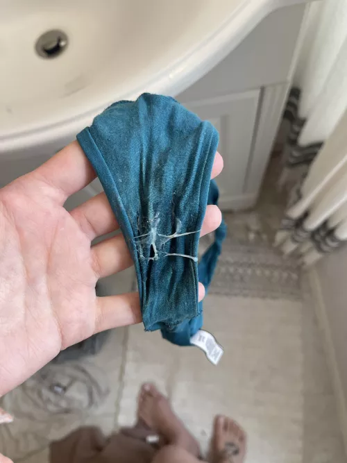 Delicious blue thong๐
