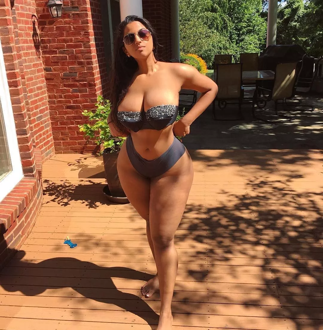 Desi x Chick - DaBoomBoomRoom Desi x Chick - DaBoomBoomRoom