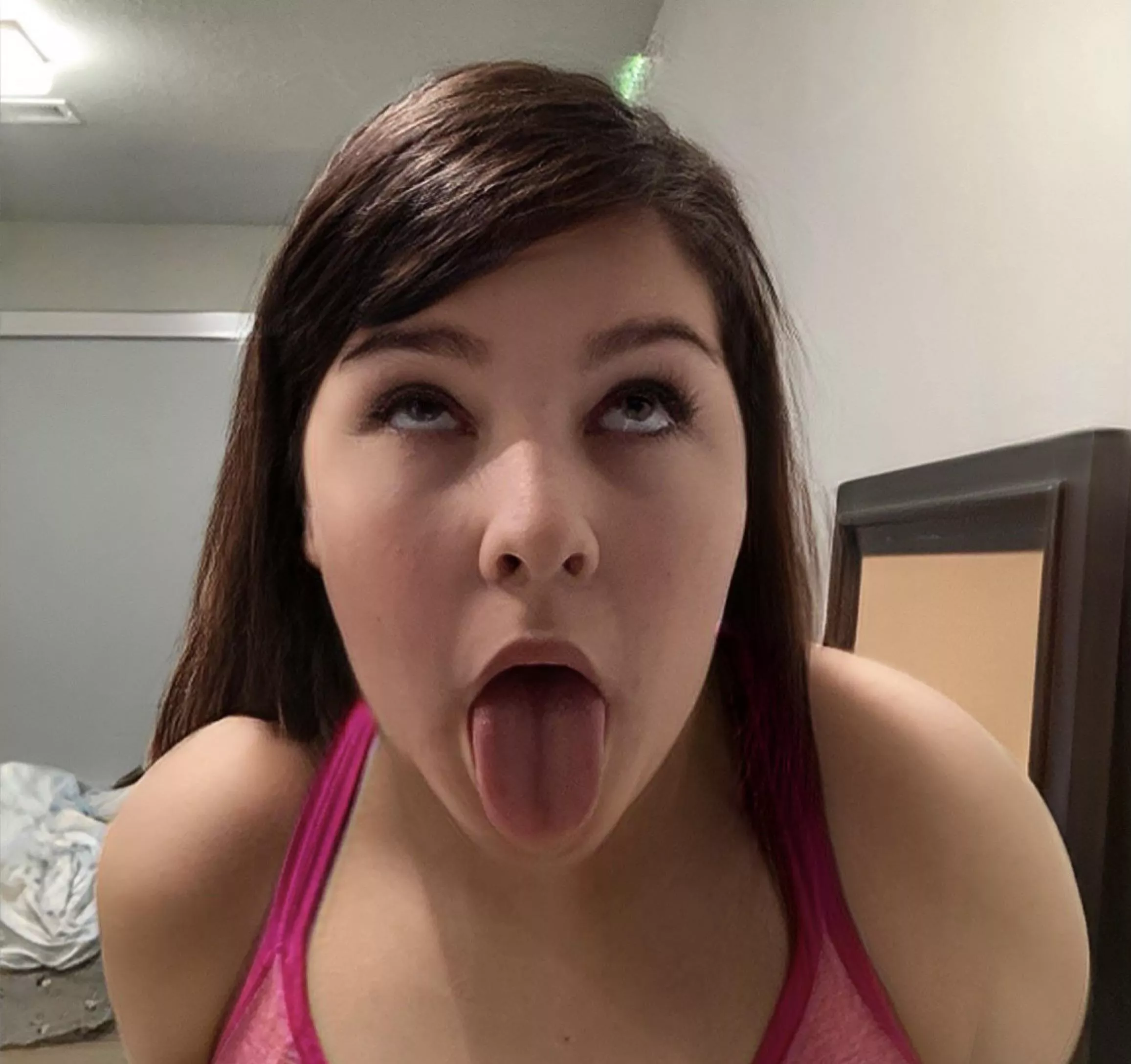 destroy my makeup daddy 💕