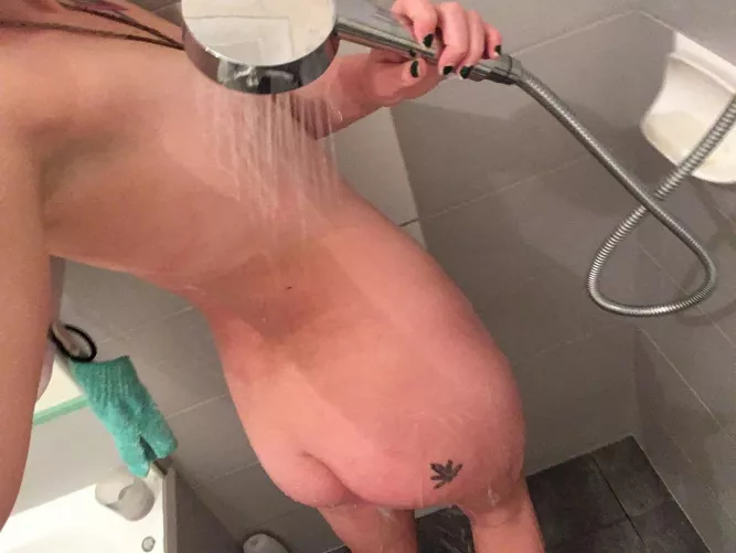 Detachable shower heads really don’t disappoint 🥵 [f] 24 Aussie