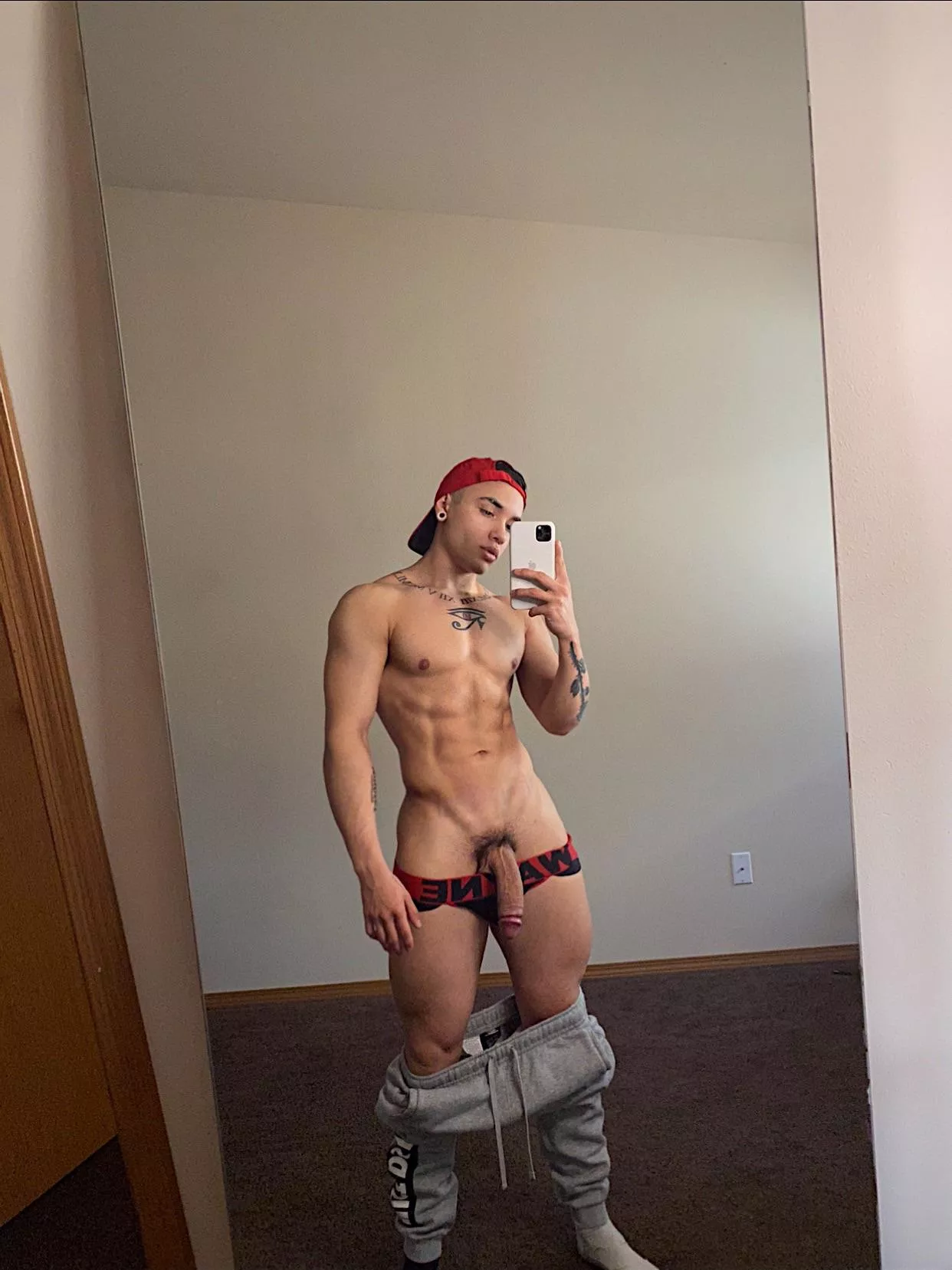 Dick keeps growing 💦 Check comments for Link😉