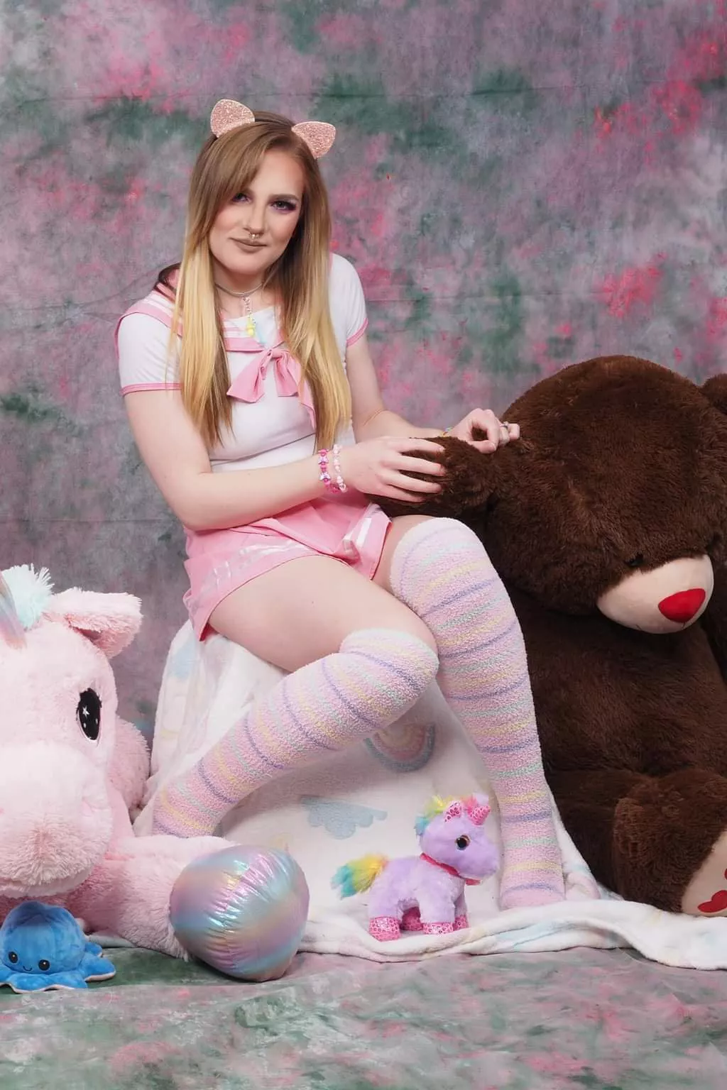 Did a little photoshoot and it turned out so cute. I finally feel like I look like myself.