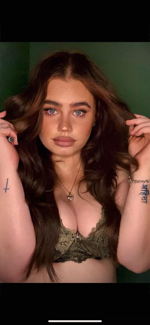 Did my eyes catch your attention first or was it something elseโฆ? ๐