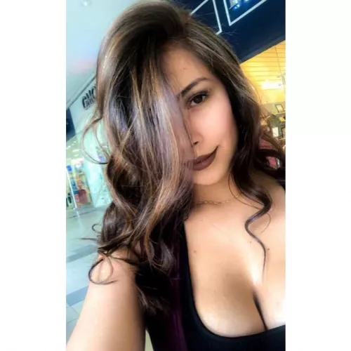 did you notice my hair or cleavage first? did you notice my hair or cleavage first?