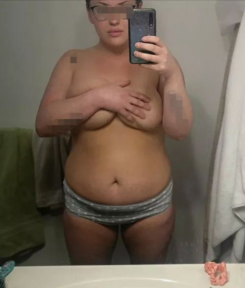 Didn't think I could hold both titties with one arm, guess I can π Didn't think I could hold both titties with one arm, guess I can π