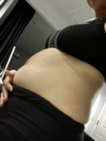 Didn’t think I’d ever have a muffin top 😭