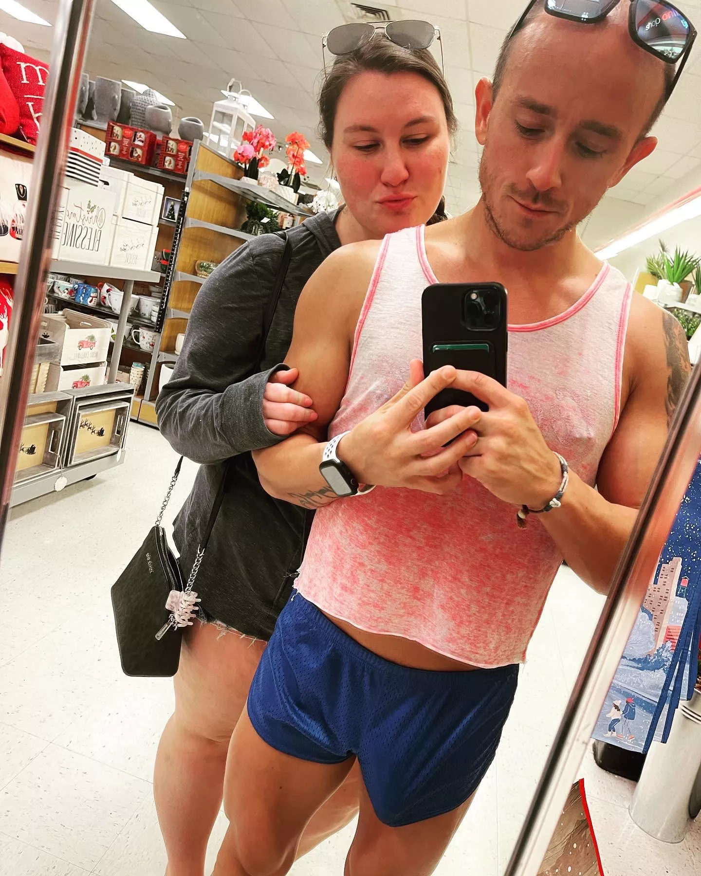 Didn’t wear underwear she found it amusing to give me a boner