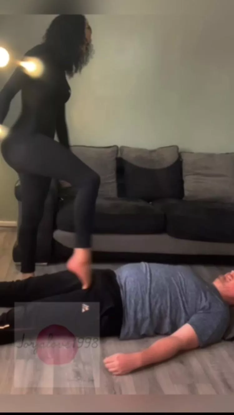 Different angle 🤣💅 approach don’t be shy