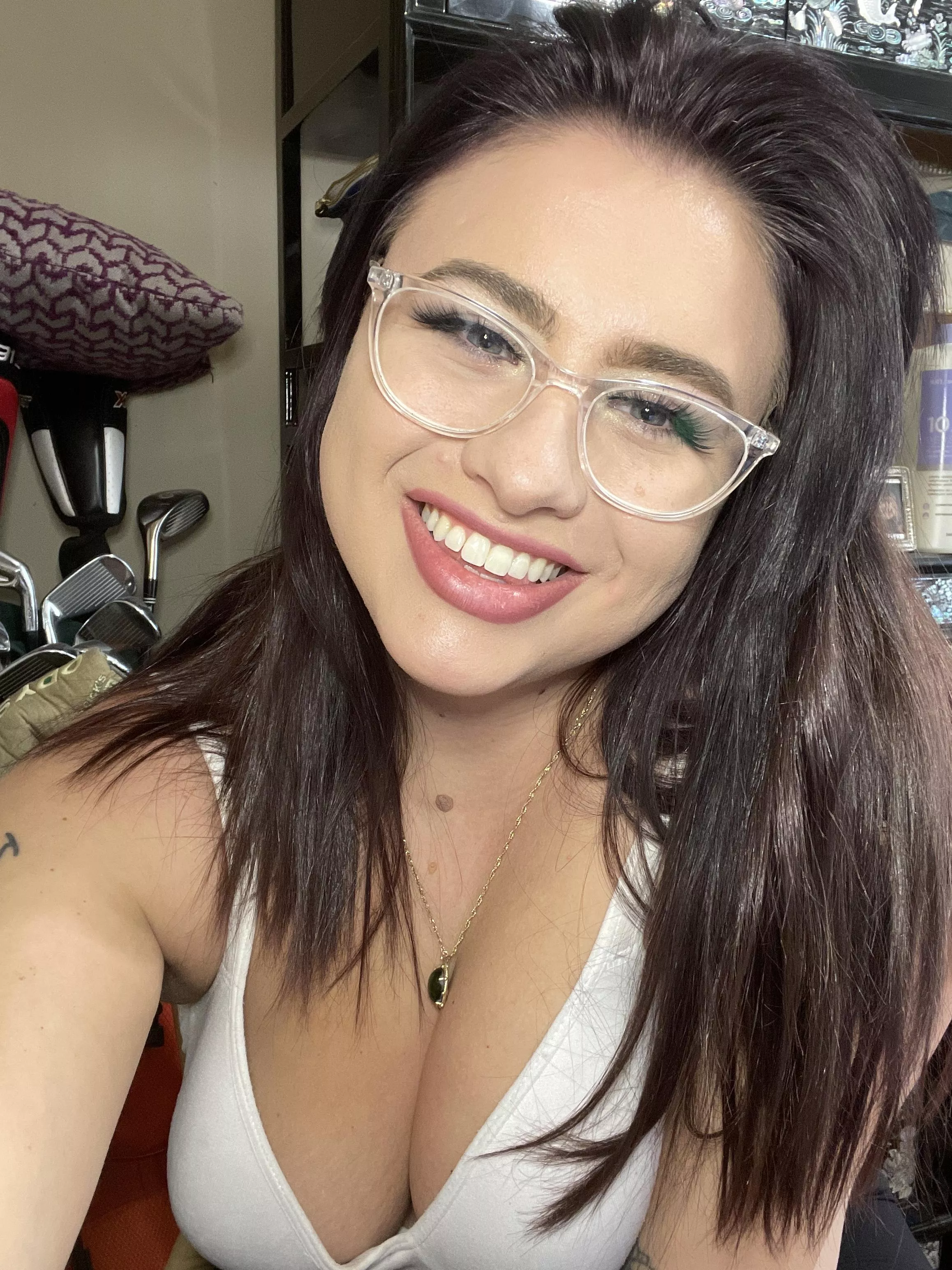 Dirty glasses for a dirty girl Dirty glasses for a dirty girl