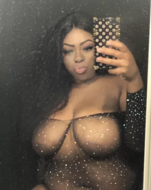 Dirty mirror... dirty Momma