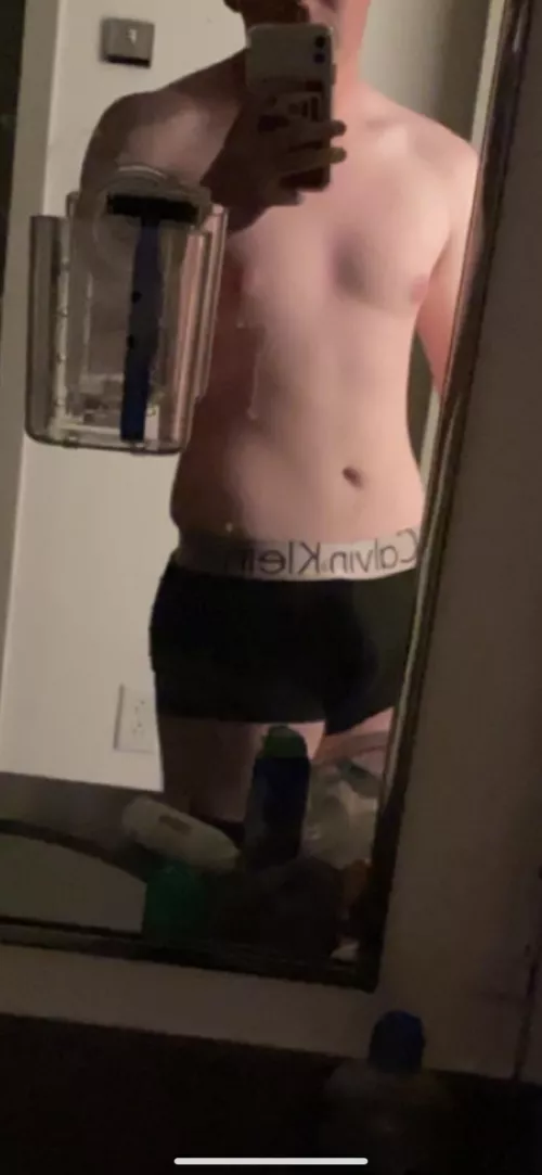 Dirty mirror selfies >>>