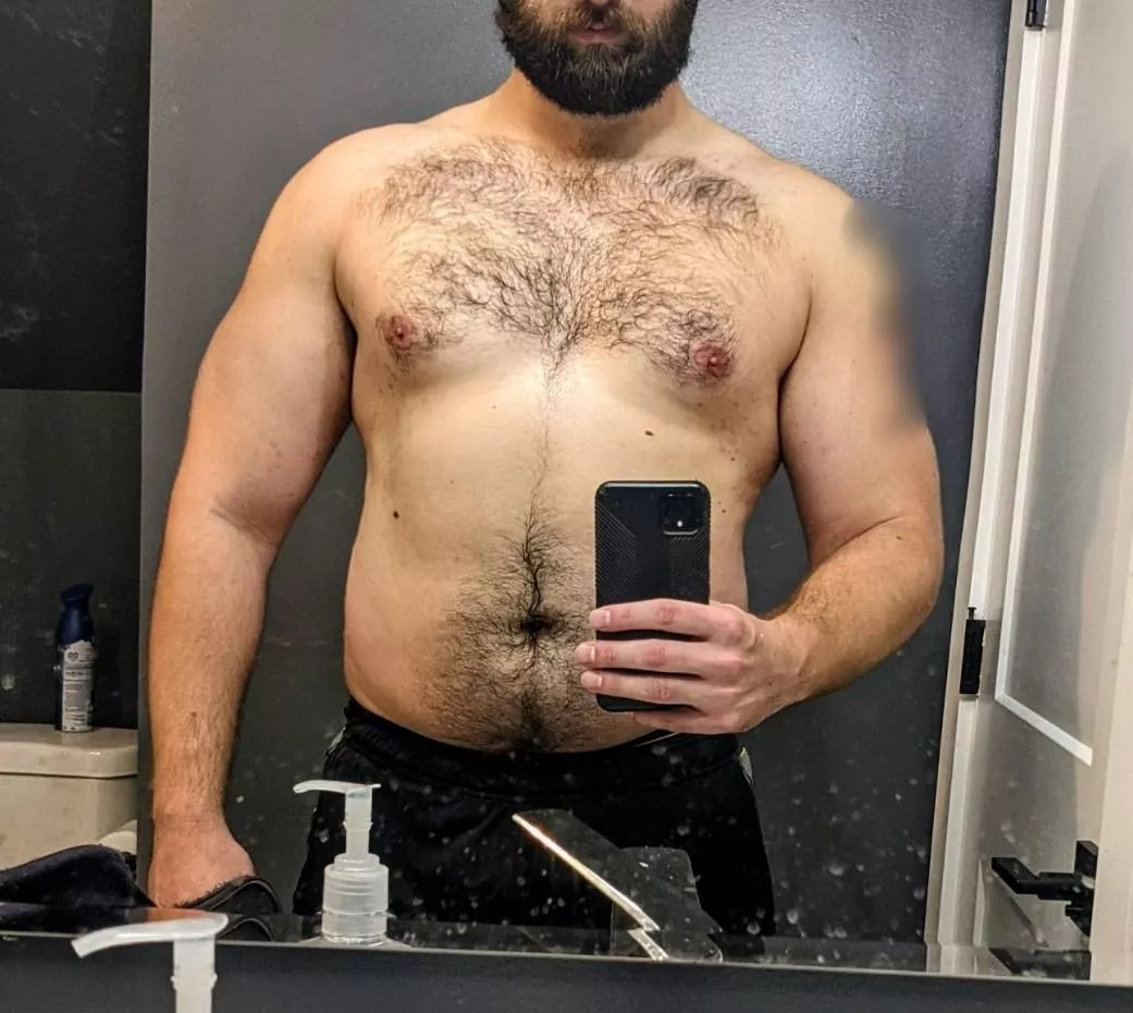 dirty mirrors and gay bears...name a more iconic duo dirty mirrors and gay bears...name a more iconic duo