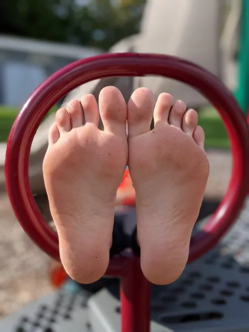 Dirty soles, want a taste? ๐