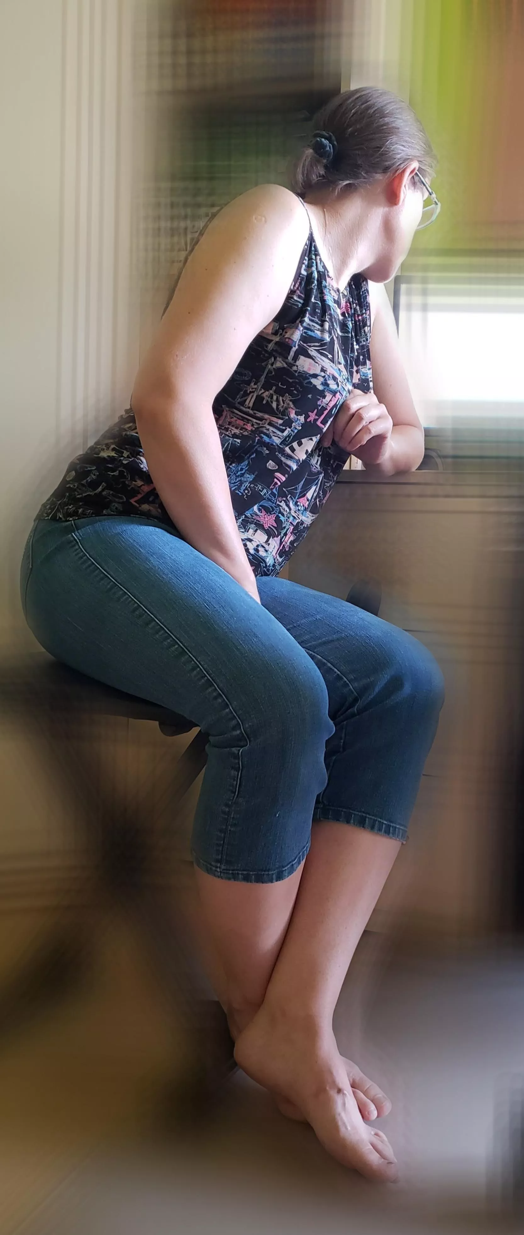 Discretely fingering herself Discretely fingering herself