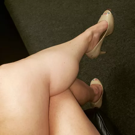 Disrespectful little piggies must stay after class for a punishment ๐ฆ๐ฆ