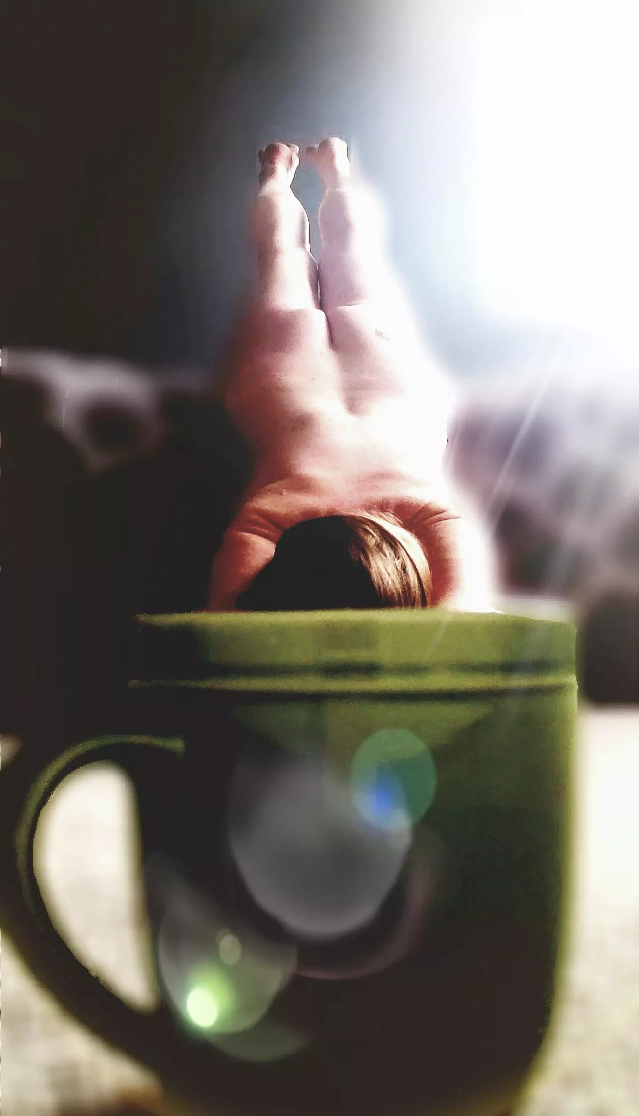 Diving into a cup of inspiration. Wishing everyone a wonderful day! 🖤☕💋