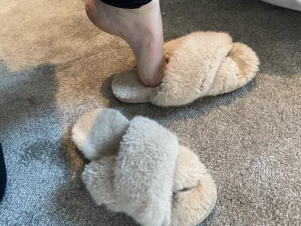 Dm me ๐ฆถ๐