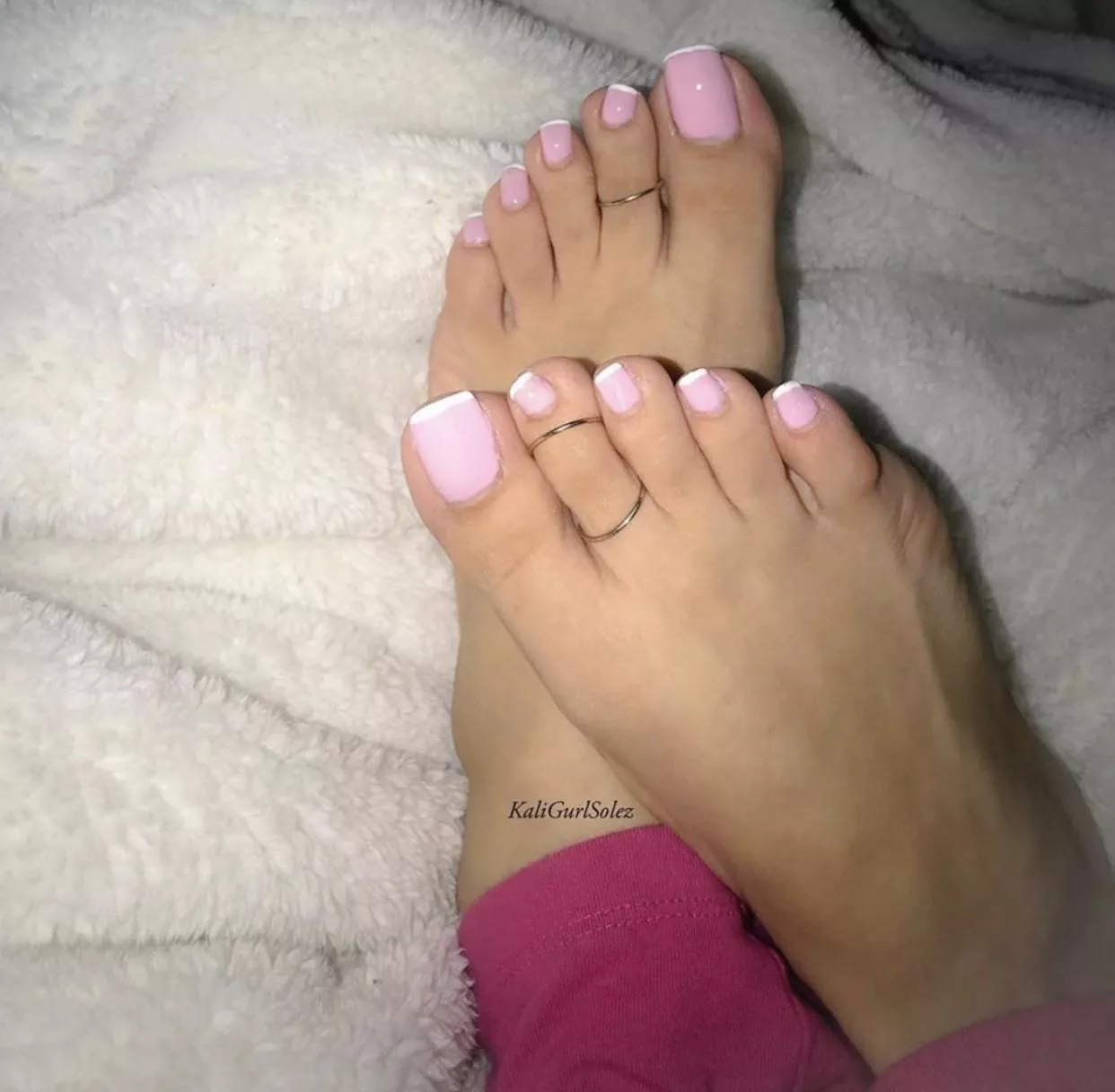 Dm me for more $🦶🏽👑