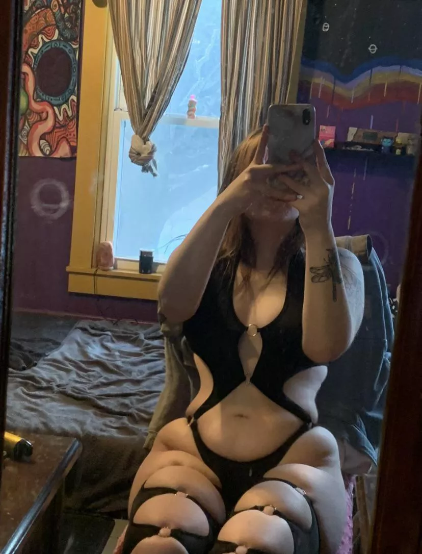 Dm me if you want to see more😏🍑💦