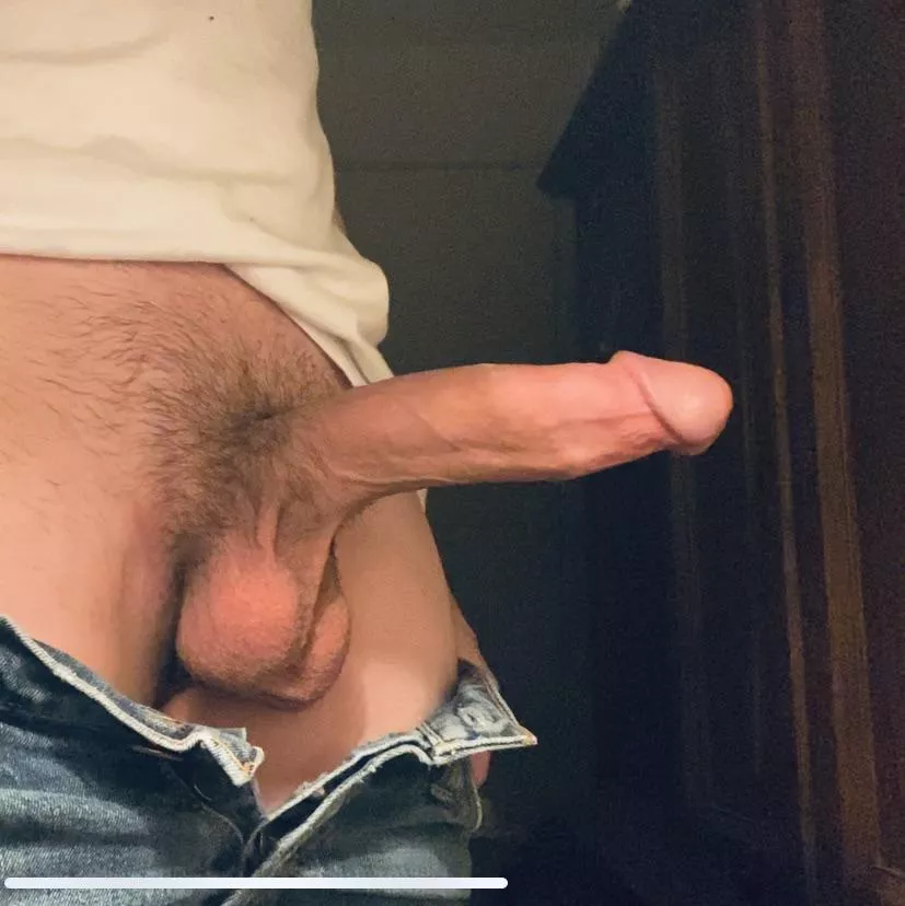 DM or comment the nasty things you’d do to me 🥰