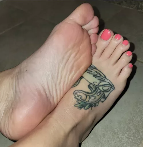 Dm's are open😈😏