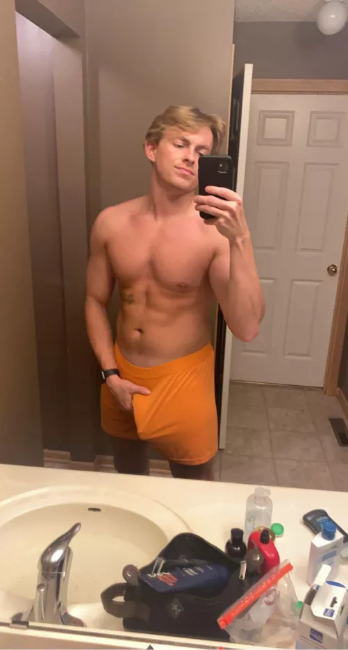 DMs are open π€€