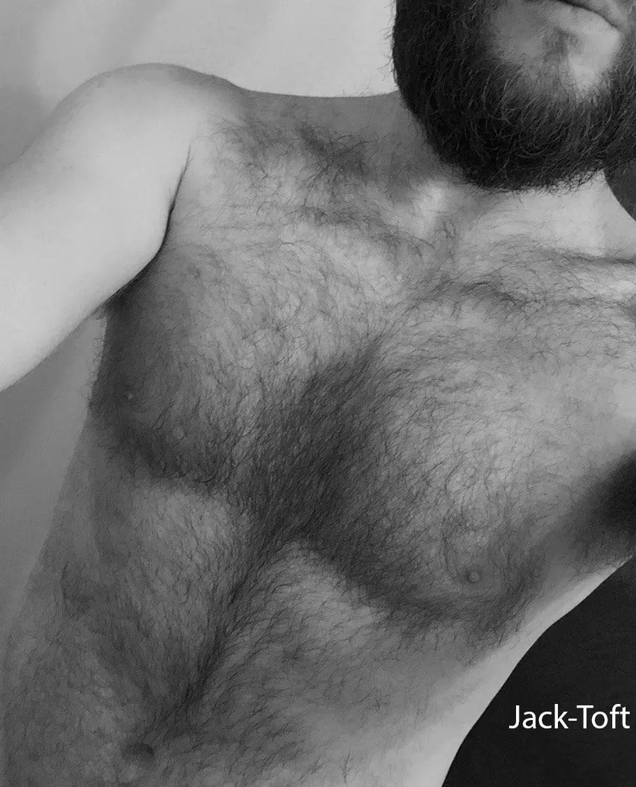 Do all lumber jacks pack wood?