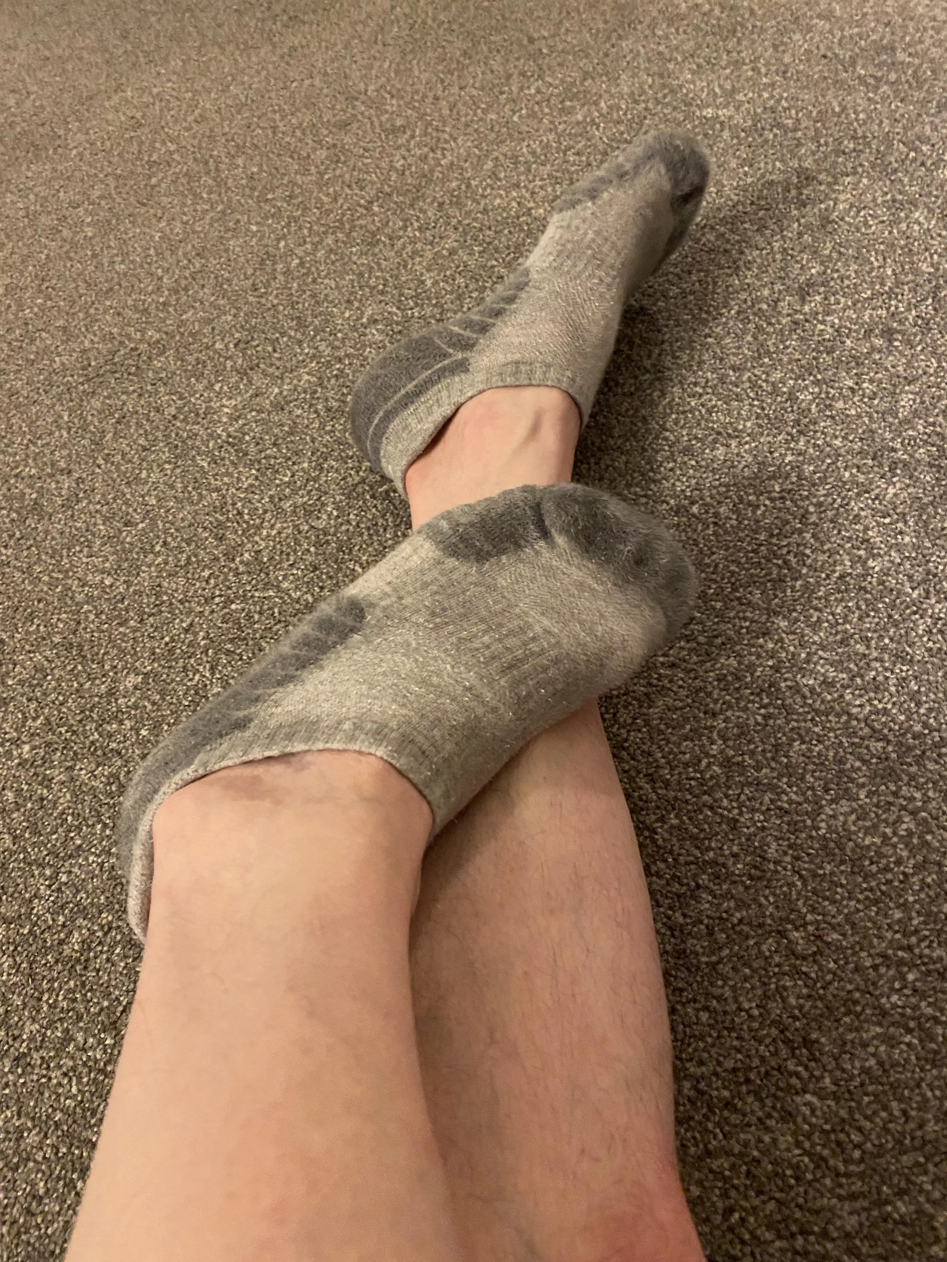 Do any women like male feet and socks? Do any women like male feet and socks?
