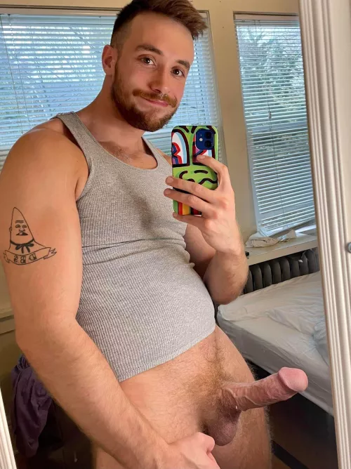 Do bottoms like dad bods? ๐