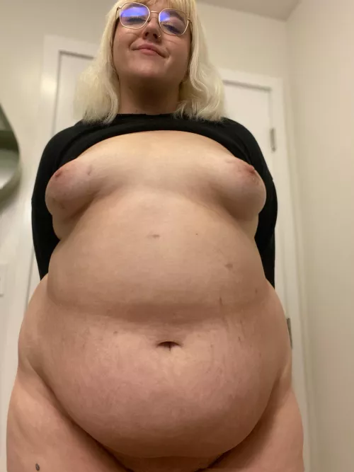 Do guys even like big girls? 😔