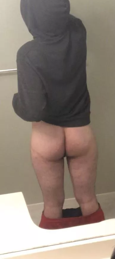 Do I have a nice ass? Do I have a nice ass?