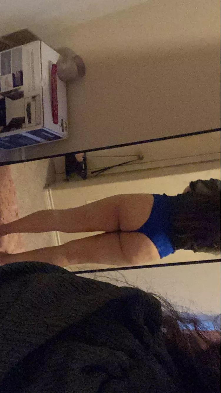 do I have a sexy a** ? 🥺 I’m kinda self conscious about it 😪