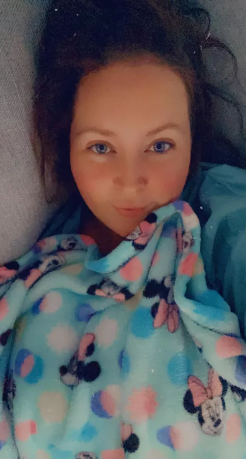 Do I have to get up 😩😩😩😩