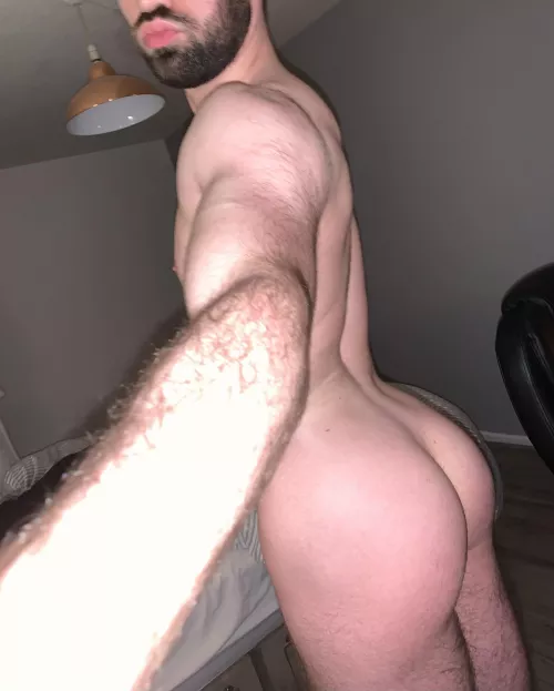 Do I look good from behind?🥺