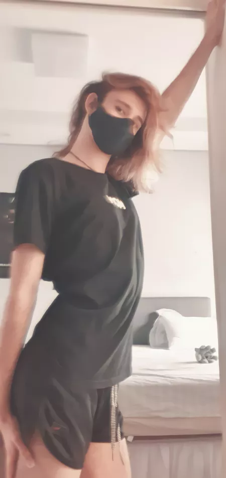 Do i look good? Do i look good?