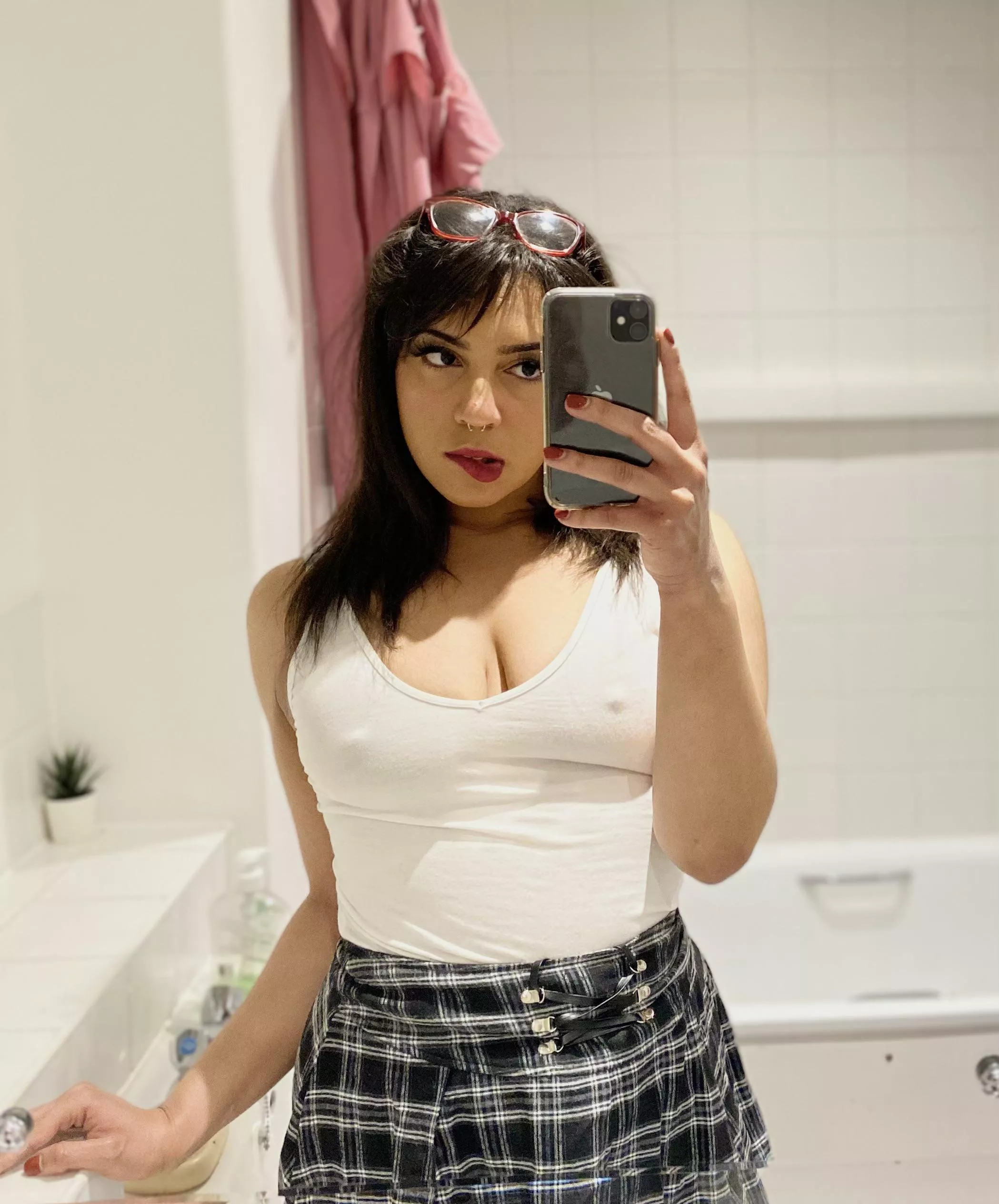 do i look like a naughty school girl in this outfit? (f) do i look like a naughty school girl in this outfit? (f)