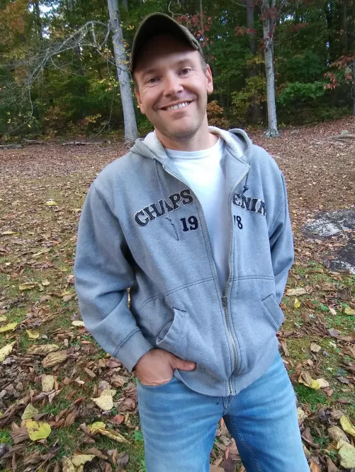 Do I look okay in this pic? Do I look okay in this pic?