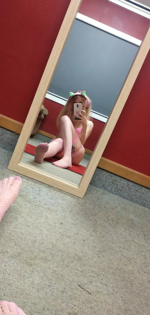 Do I look pretty in pink ๐