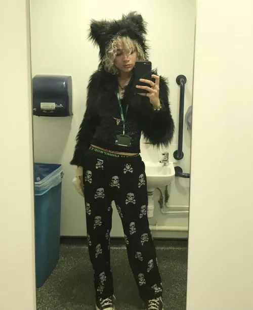 do i look scary? :3 do i look scary? :3