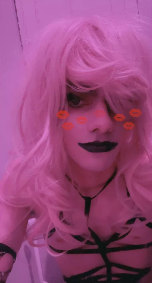 do i make a cute girl?