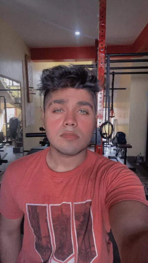 Do I pull off the eyebrow slit? 🤔 Do I pull off the eyebrow slit? 🤔