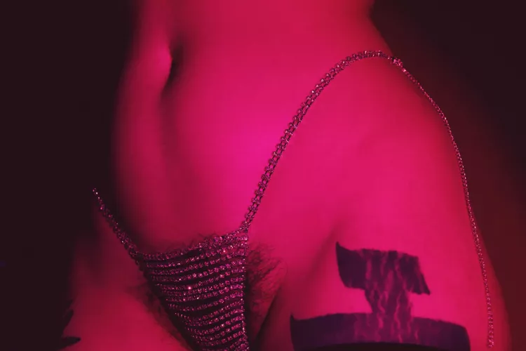 do u like my belly button?