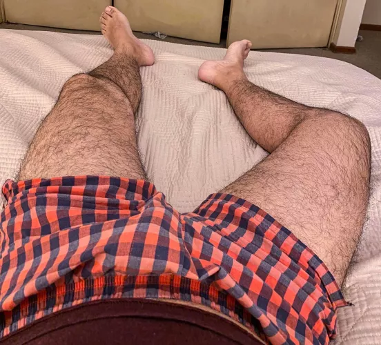 Do u like my hairy legs? 😏