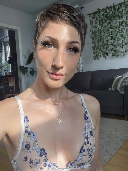 do u like pretty bois? do u like pretty bois?