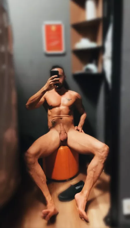 Do u wanna sit.. come๐ฅ๐