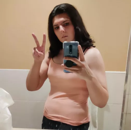 Do we like strong armed femboys πͺ Do we like strong armed femboys πͺ